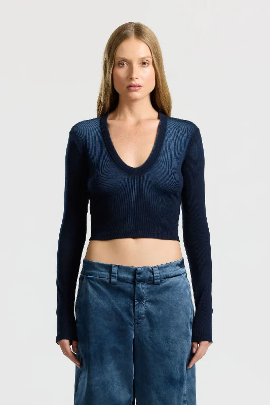Women's tall long sleeve shirt with extra length Women's convertible sleeve long sleeve twill shirt Verona Crop U-Neck Shirt