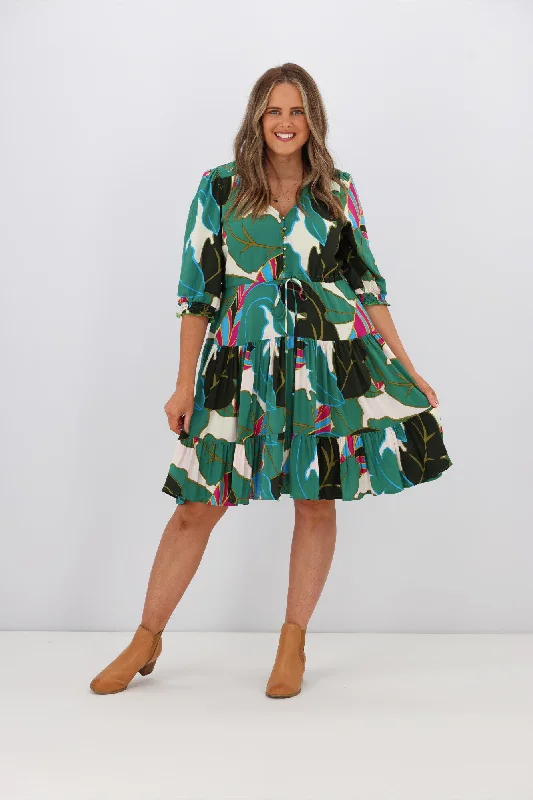 Fria Tori Green Leaf Print 3/4 Sleeve Selma Short Dress Green