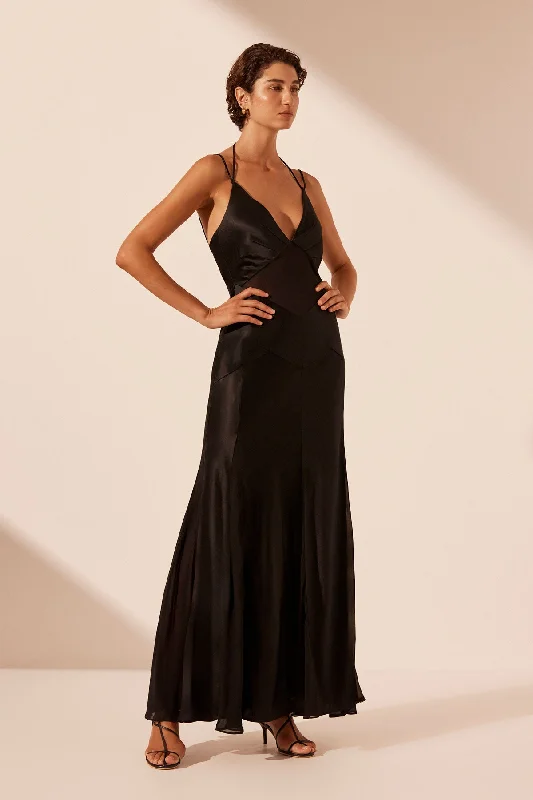 MORAYA PLUNGED GODET MAXI DRESS - BLACK