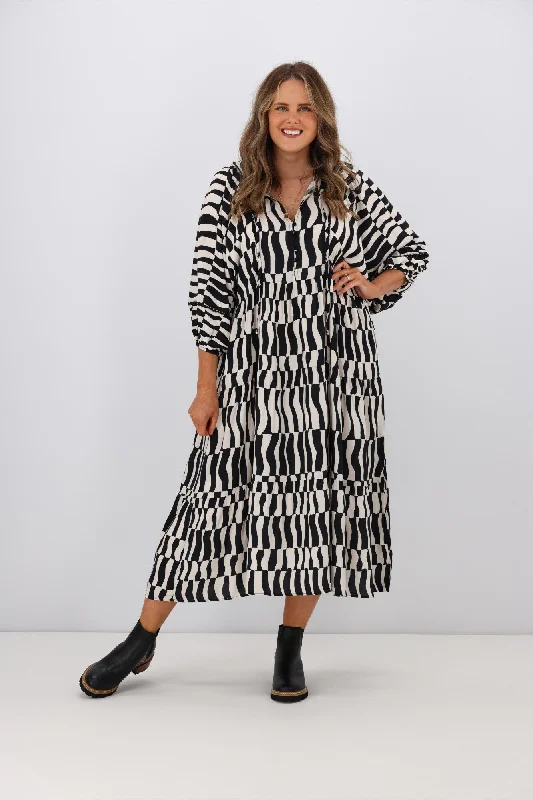 Sunday Boho Shani Dress Geo Print Black Cream