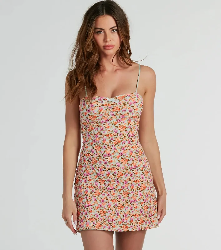 Day To Night Charm Lace-Up Ditsy Floral Mini Dress