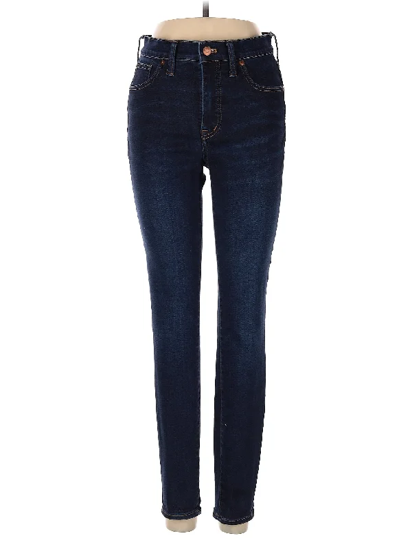 Distressed women jeans for a trendy and edgy look  Women's spandex stretch pants Cargo women jeans with multiple pockets for added functionality Mid-Rise Skinny Jeans in Dark Wash